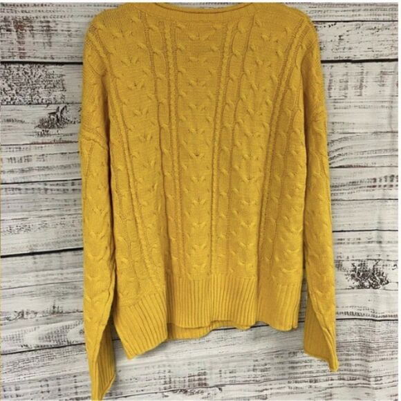Lularoe Harper Cable Knit Sweater also worn by Christine Brown NWT - Picture 2 of 10